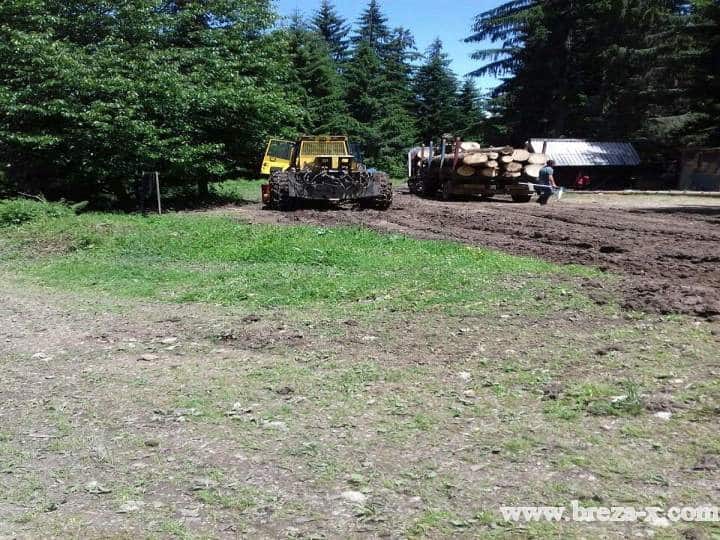 Brezani nemaju pitku vodu: U vodozahvatnom području registrovano više vozila i druge mehanizacije u sjeći šume