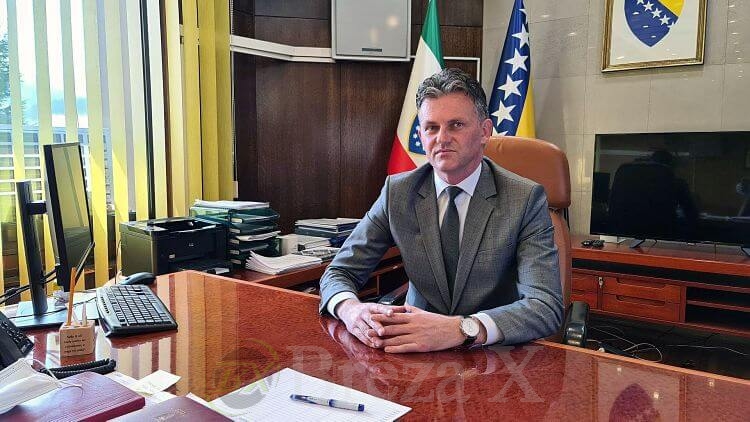 Mirnes Bašić, premijer ZDK