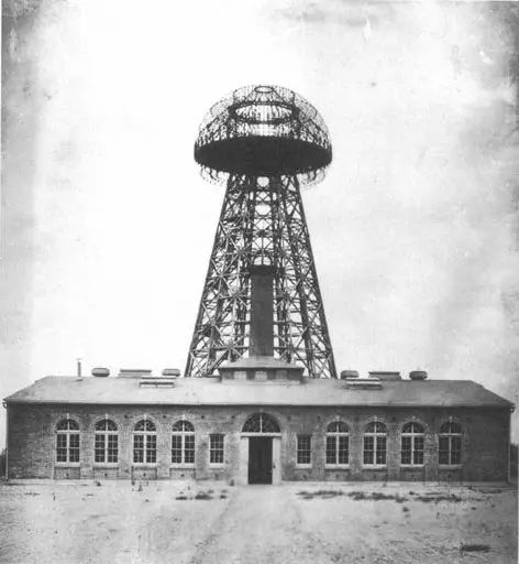 Zloglasna stanica Wardenclyffe koja nikada nije završena, Shoreham, New York, 1904.Foto: Wikimedia Commons // Public Domain