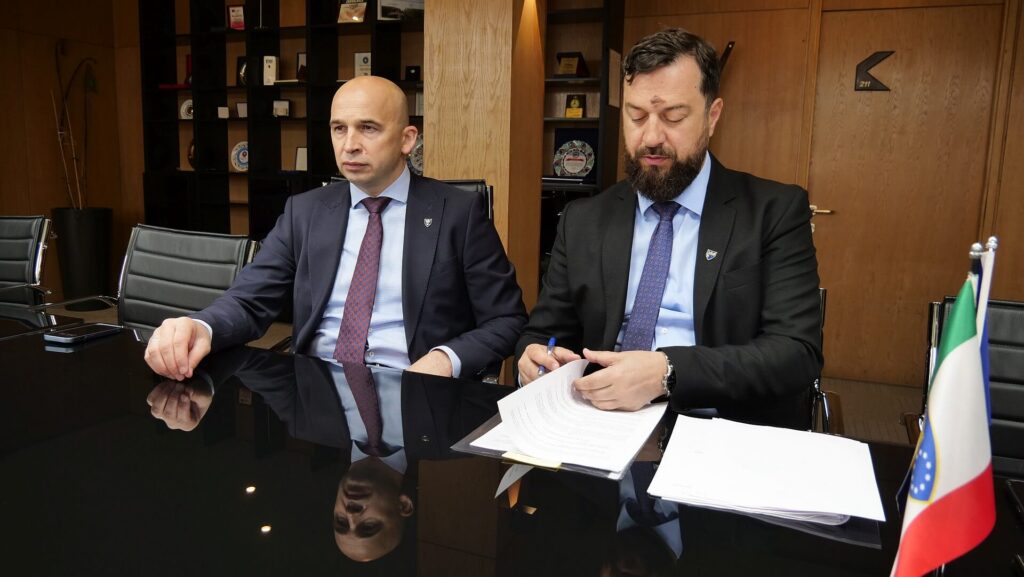 Premijer Nezir Pivić i Mirza Mušija Ministar za obrazovanje, nauku, kulturu i sport